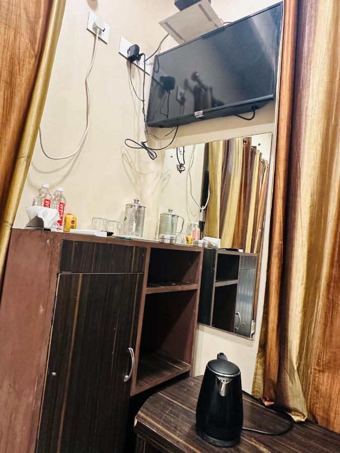 Hotel Deva Inn Varanasi Luaran gambar