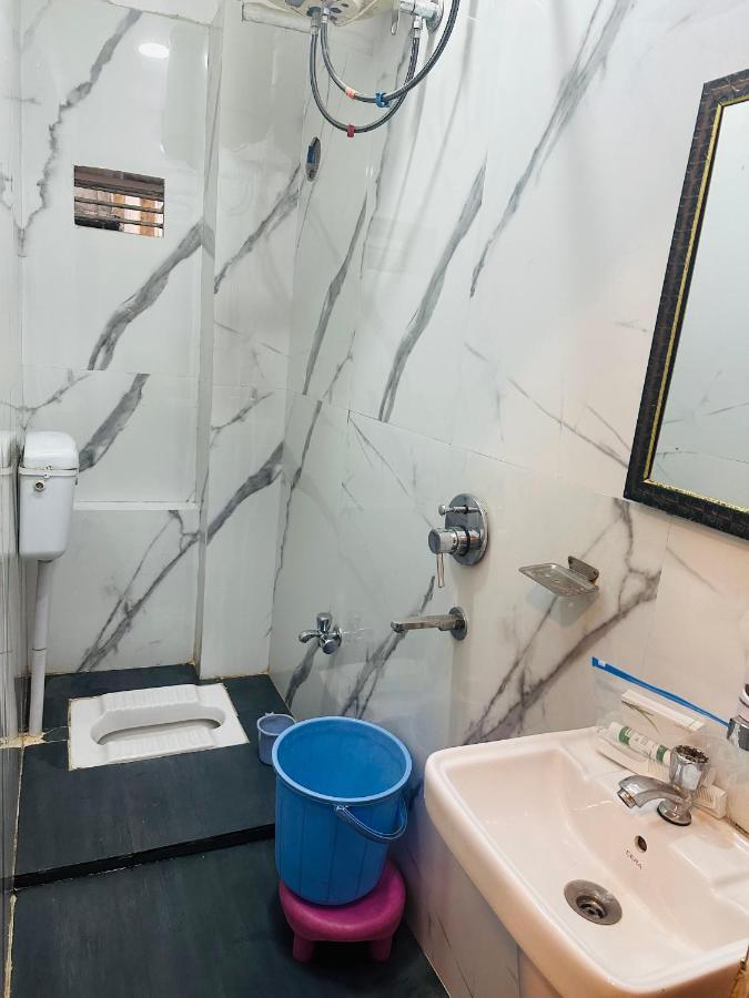 Hotel Deva Inn Varanasi Luaran gambar