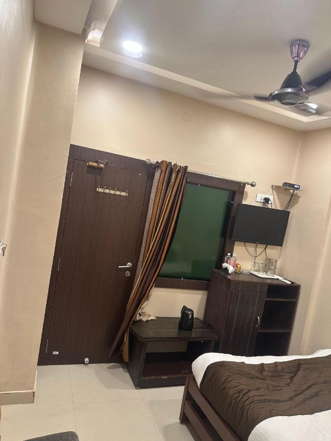 Hotel Deva Inn Varanasi Luaran gambar