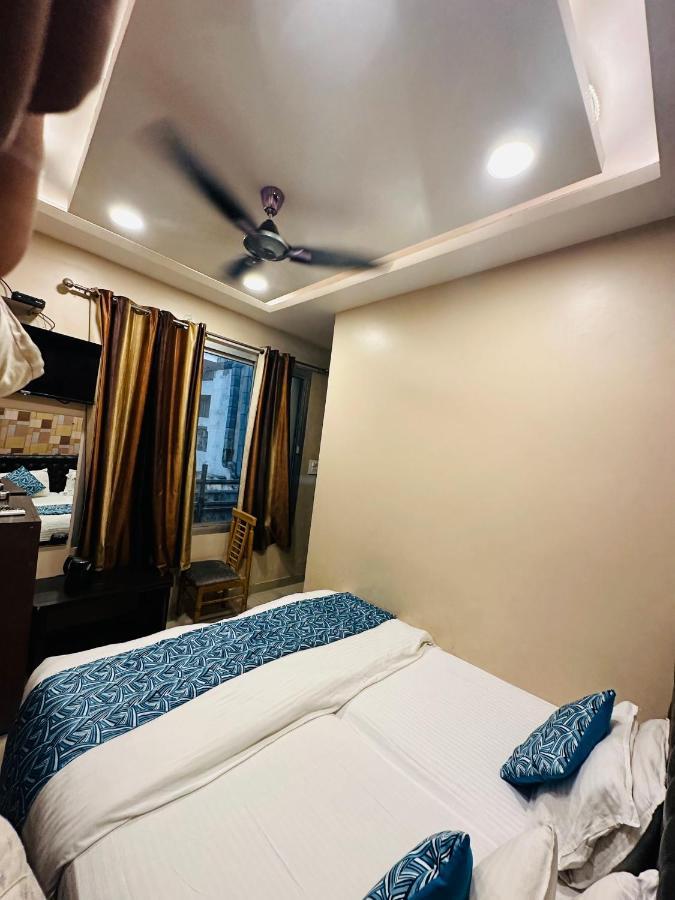 Hotel Deva Inn Varanasi Luaran gambar