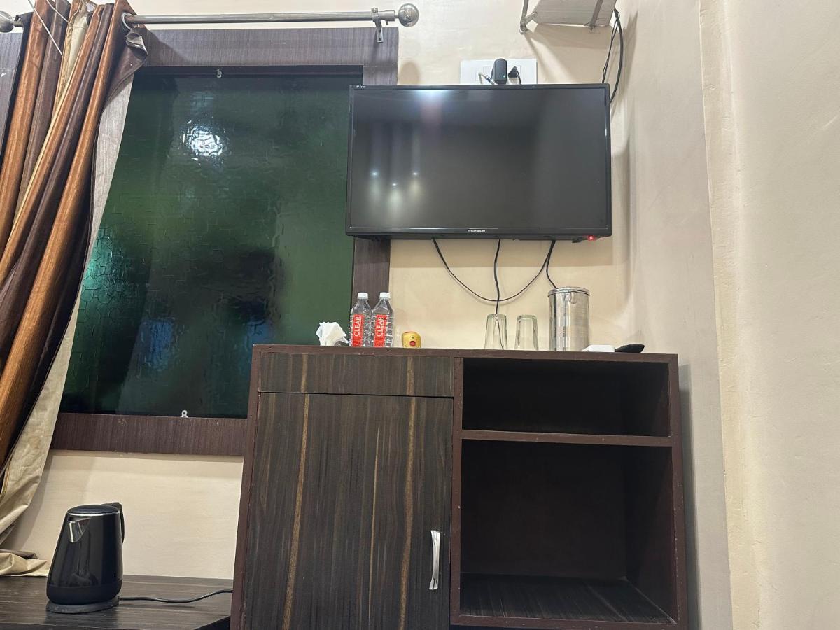 Hotel Deva Inn Varanasi Luaran gambar