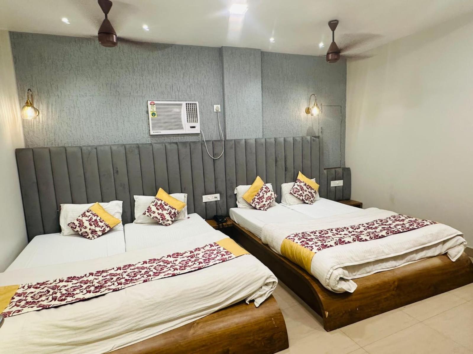 Hotel Deva Inn Varanasi Luaran gambar