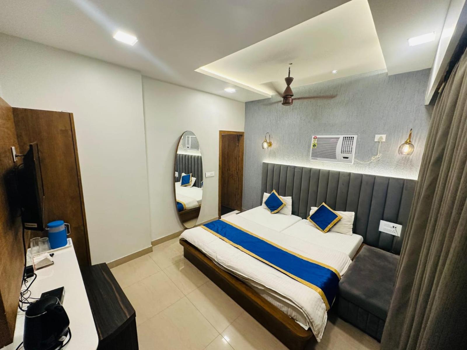 Hotel Deva Inn Varanasi Luaran gambar