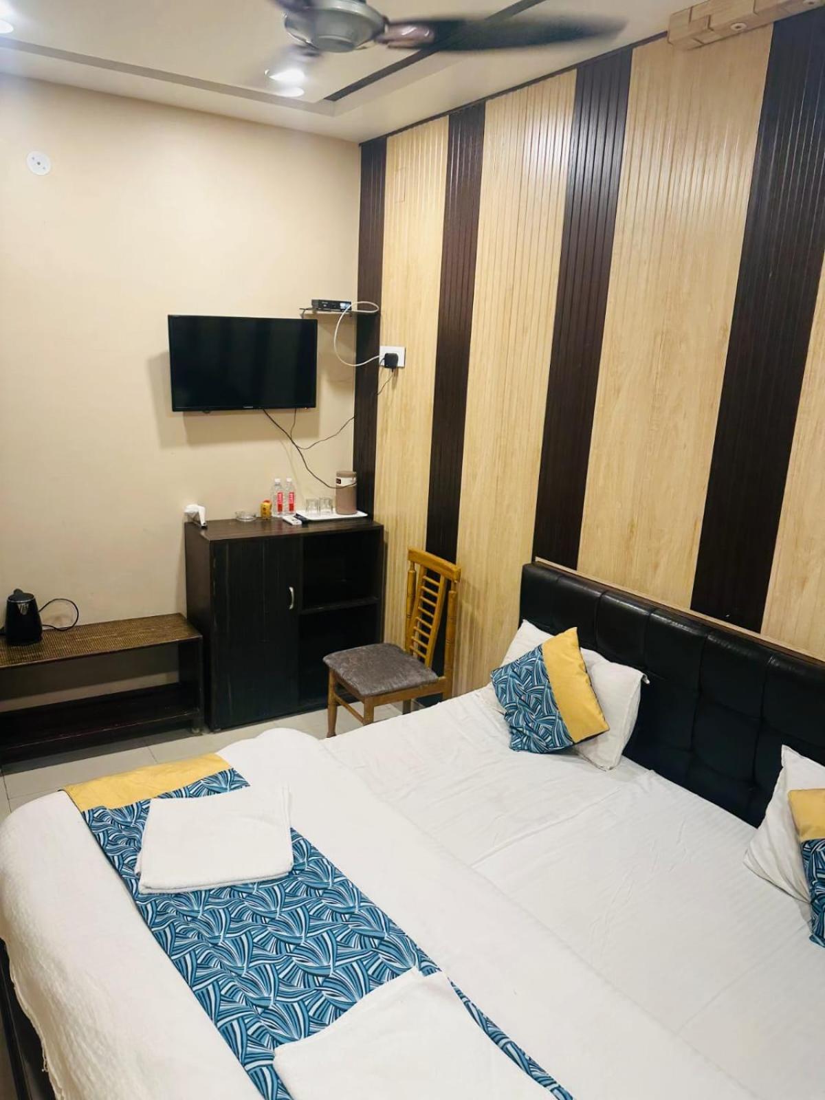 Hotel Deva Inn Varanasi Luaran gambar