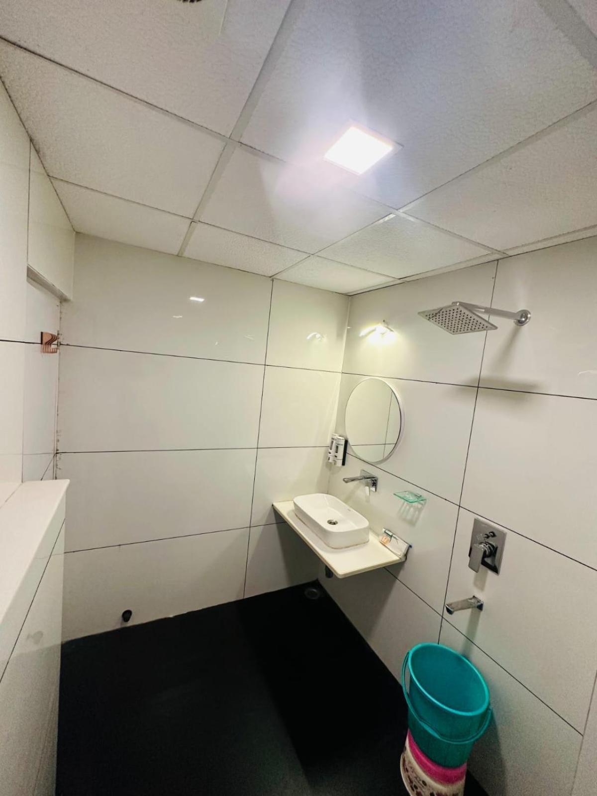 Hotel Deva Inn Varanasi Luaran gambar