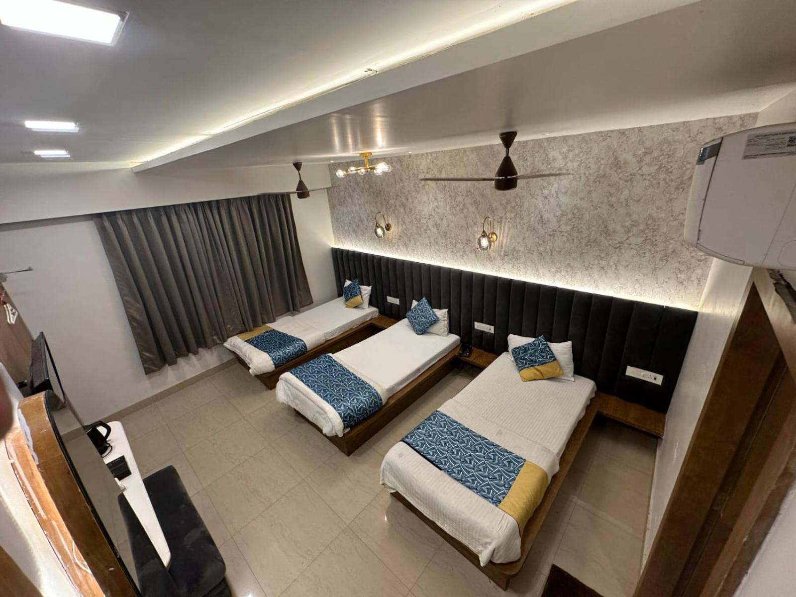 Hotel Deva Inn Varanasi Luaran gambar